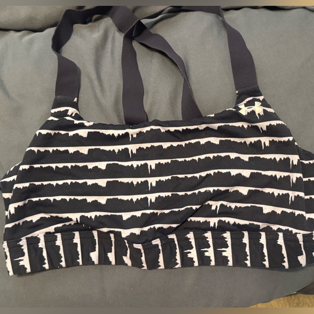 Under Armour Black and White Striped Sports Bra